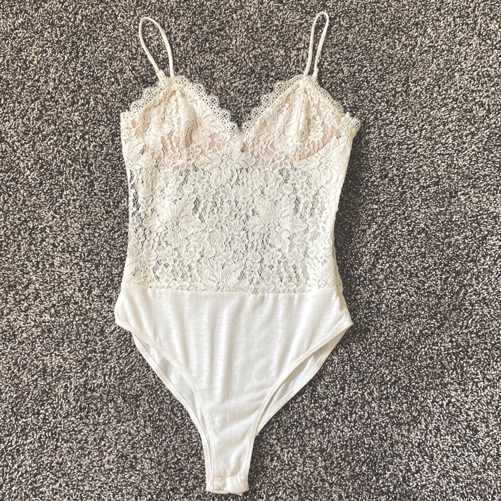 NEW Lace bodysuit/Forever 21